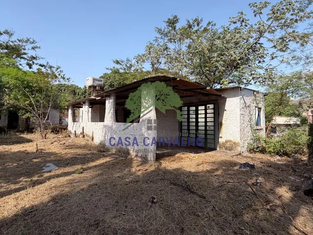 Terreno com 617m², à venda, no bairro Centro em Corumbá