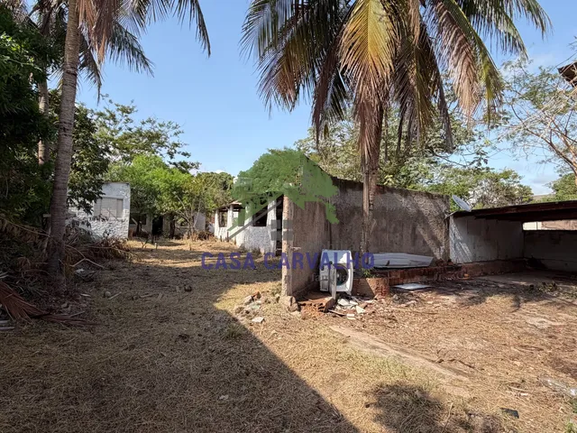Terreno com 617m², à venda, no bairro Centro em Corumbá