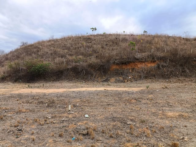 Terreno com 225m², à venda, no bairro Jardim America em Governador Valadares
