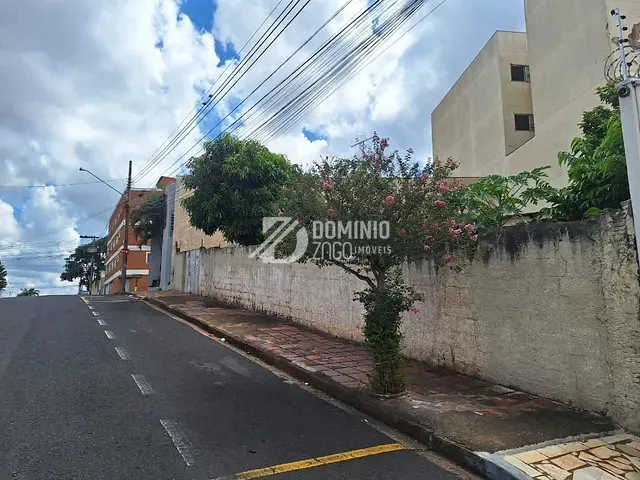 Terreno com 259m², à venda, no bairro Boa Vista em Uberaba
