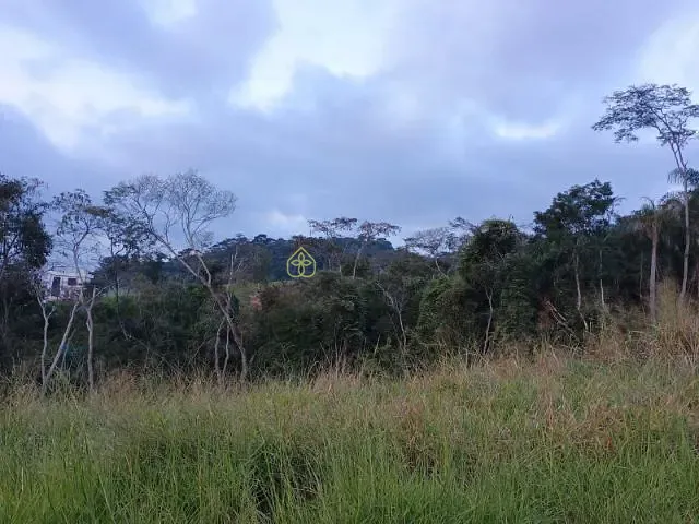 Terreno com 330m², à venda, no bairro Casa de Pedra em Volta Redonda