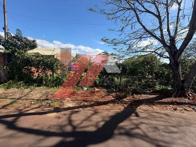 Terreno com 300m², à venda, no bairro Polo Universitário em Foz do Iguaçu