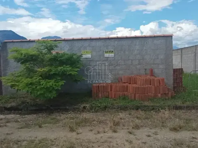 Terreno com 450m², à venda, no bairro Cotia em Guapimirim