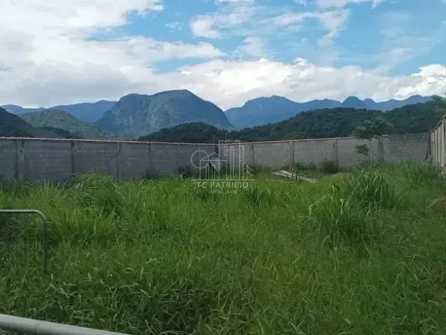Terreno com 450m², à venda, no bairro Cotia em Guapimirim