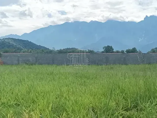 Terreno com 450m², à venda, no bairro Cotia em Guapimirim