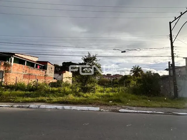Terreno com 605m², à venda, no bairro Centro em Camaçari