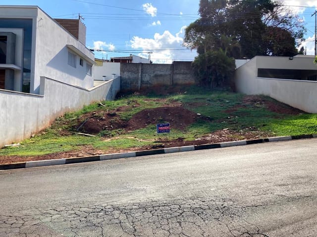 Terreno com 350m², à venda, no bairro Vila Monte Verde em Tatuí