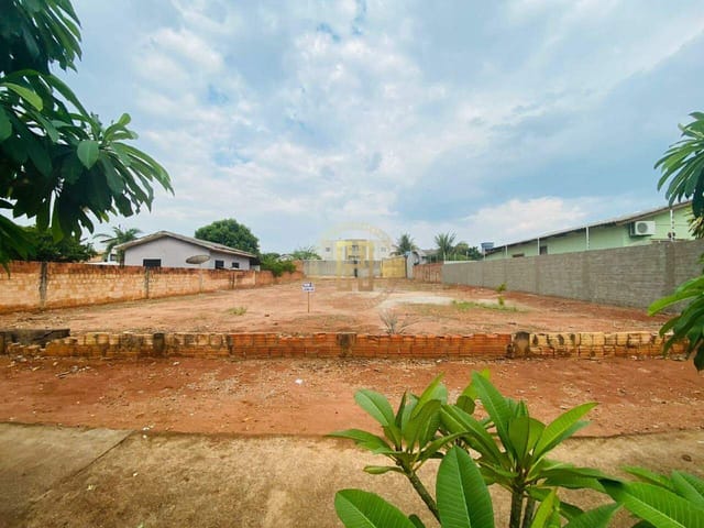 Terreno com 1000m², à venda, no bairro Centro em Nova Mutum
