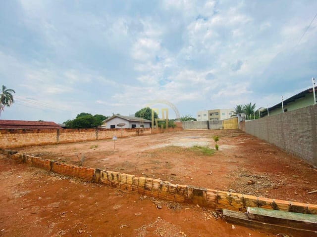 Terreno com 1000m², à venda, no bairro Centro em Nova Mutum
