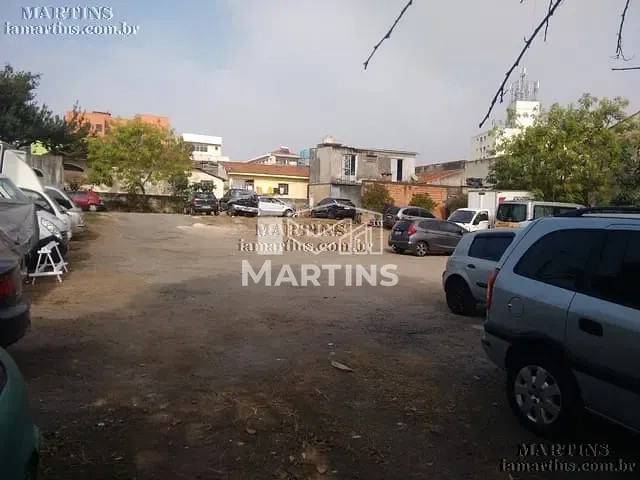 Terreno com 900m², à venda, no bairro Vila Pirajussara em São Paulo