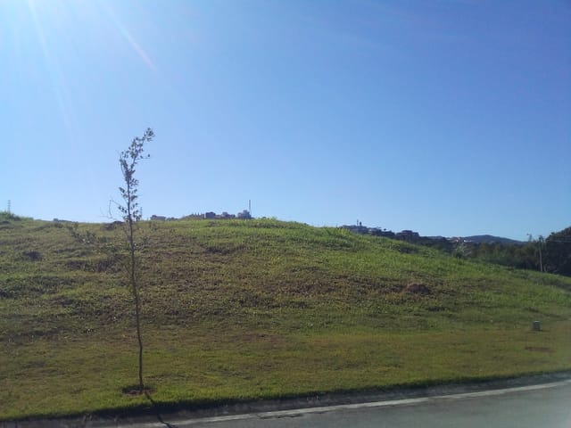 Terreno com 906m², à venda, no bairro Monte Alegre em Vinhedo