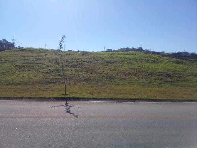Terreno com 906m², à venda, no bairro Monte Alegre em Vinhedo