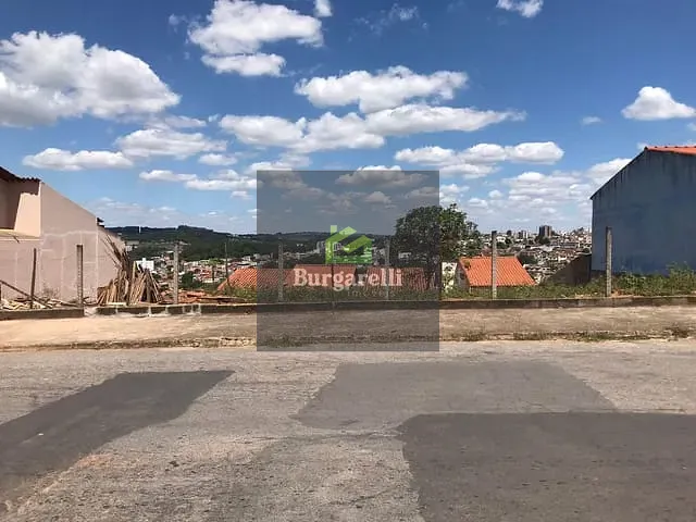 Terreno com 300m², à venda, no bairro Jardim Campestre III em Lavras