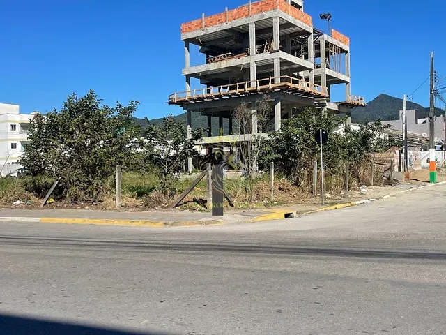 Terreno com 400m², à venda, no bairro Santa Regina em Camboriú