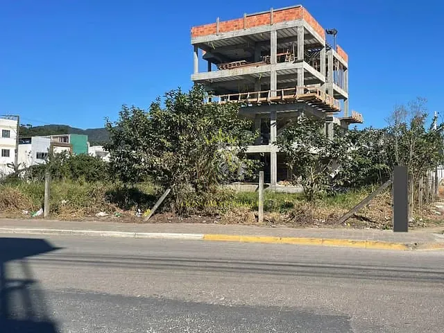 Terreno com 400m², à venda, no bairro Santa Regina em Camboriú
