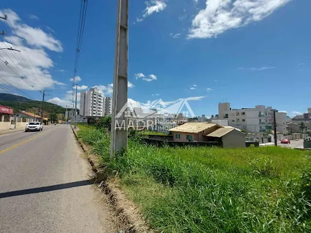 Terreno com 310m², à venda, no bairro Pagani em Palhoça