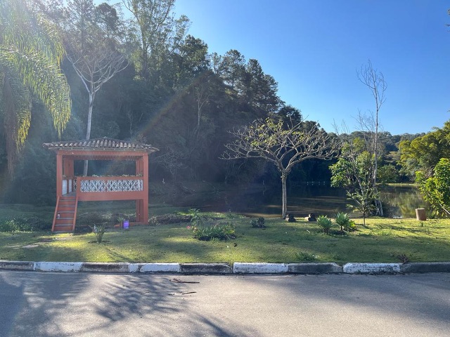 Terreno com 683m², à venda, no bairro Chácara Lagoa Branca em Campo Limpo Paulista