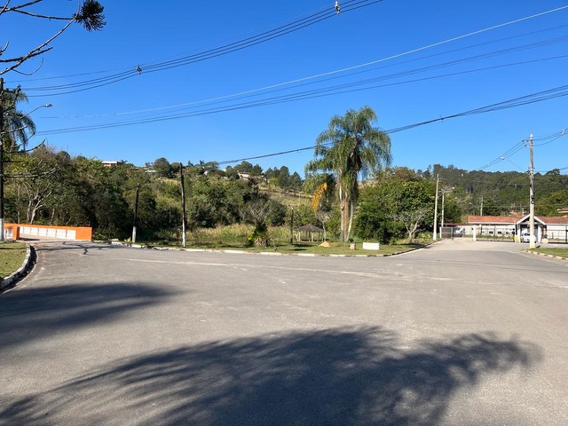 Terreno com 683m², à venda, no bairro Chácara Lagoa Branca em Campo Limpo Paulista