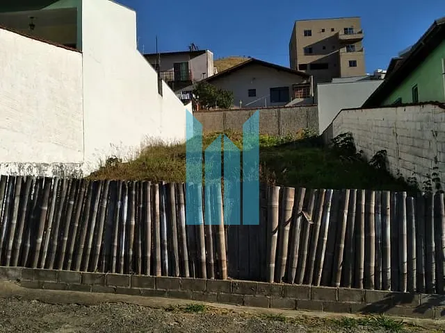 Terreno com 225m², à venda, no bairro Santo Andre em Poços de Caldas