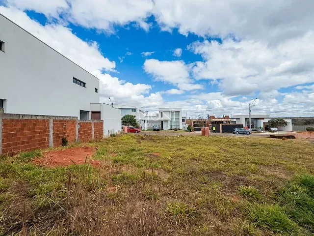 Terreno com 400m², à venda, no bairro Setor Habitacional Tororó (Jardim Botânico) em Brasília