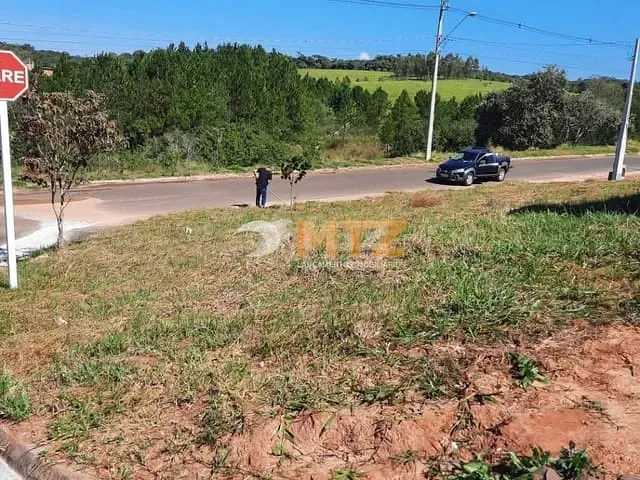 Terreno com 252m², à venda, no bairro Central Parque (Livia) em Botucatu