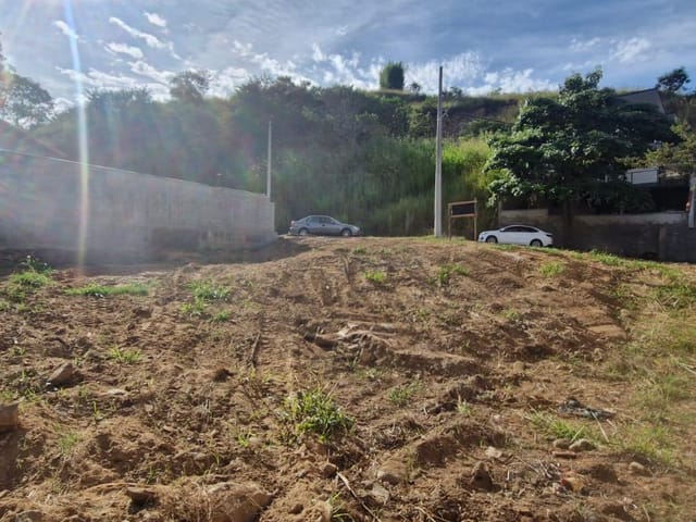 Terreno com 450m², à venda, no bairro Matadouro em Vassouras