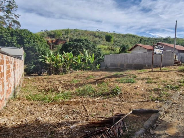 Terreno com 450m², à venda, no bairro Matadouro em Vassouras