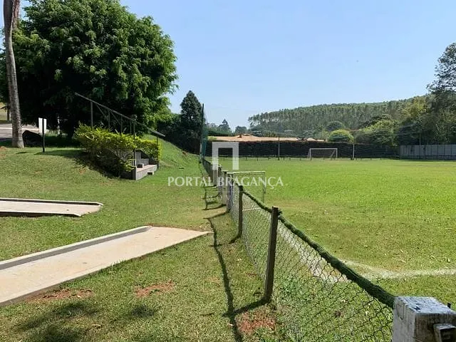 Terreno com 1800m², à venda, no bairro Condomínio Jardim das Palmeiras em Bragança Paulista