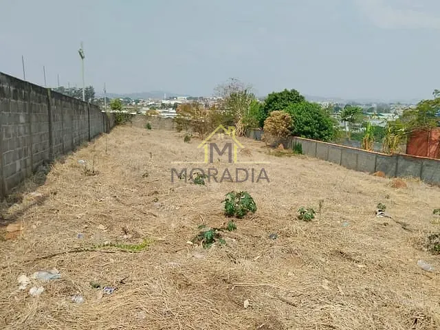 Terreno com 1345m², à venda, no bairro Chacará Flor do Estado em Guaxupé