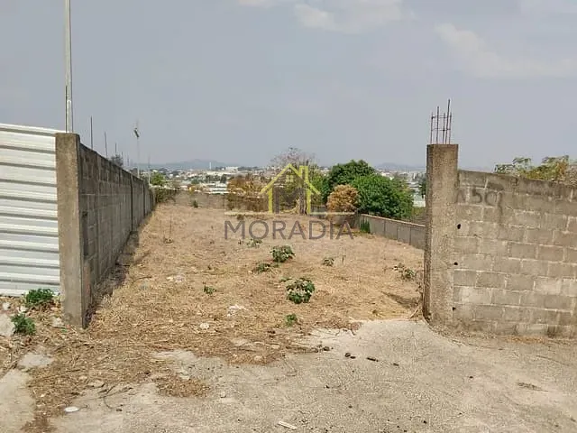 Terreno com 1345m², à venda, no bairro Chacará Flor do Estado em Guaxupé