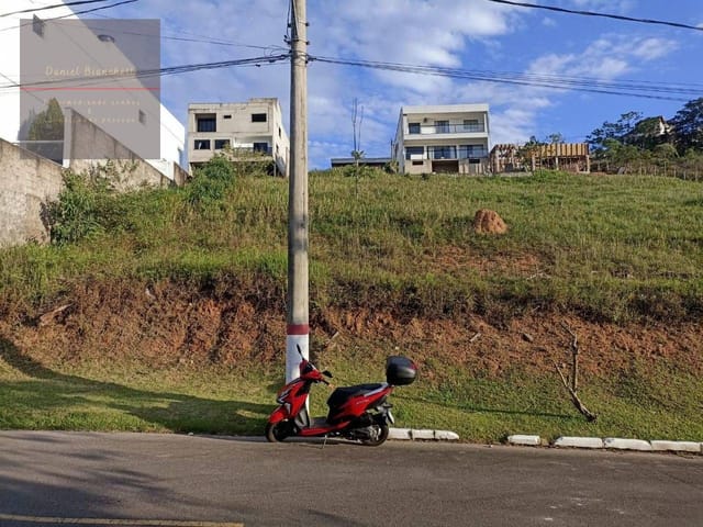 Terreno com 420m², à venda, no bairro Grama em Juiz de Fora