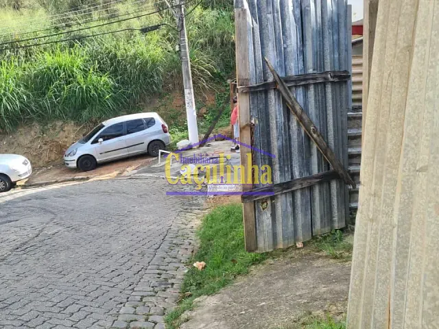 Terreno com 68m², à venda, no bairro Centro em Barra do Piraí