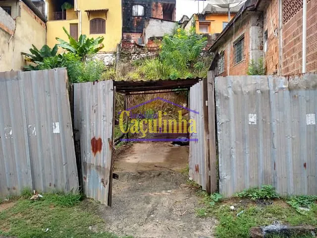 Terreno com 68m², à venda, no bairro Centro em Barra do Piraí