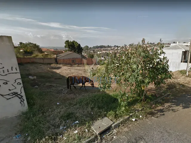Terreno à venda, no bairro Orfãs em Ponta Grossa
