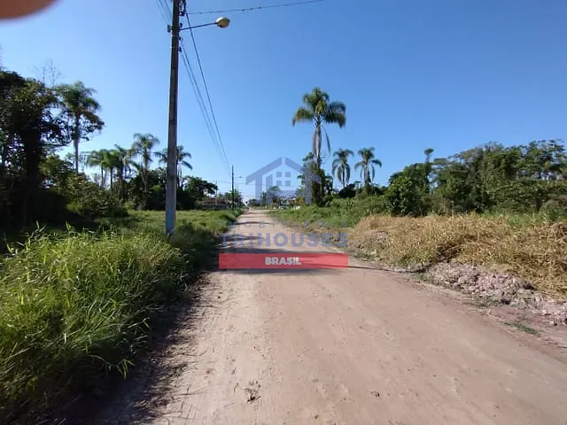 Terreno com 360m², à venda, no bairro Saí Mirim em Itapoá