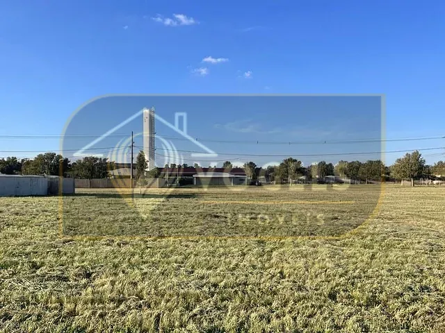 Terreno com 733m², à venda, no bairro Residencial Portal do Sol em Holambra