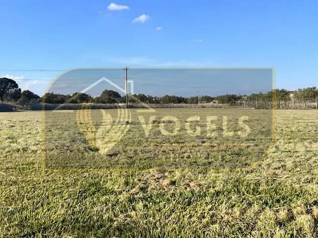 Terreno com 733m², à venda, no bairro Residencial Portal do Sol em Holambra