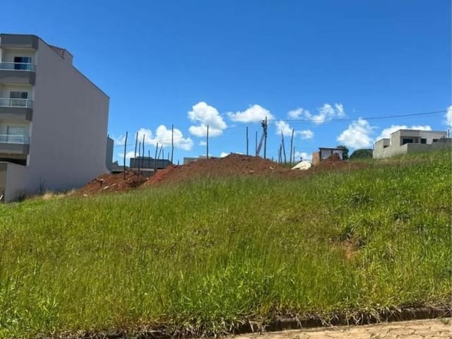 Terreno com 250m², à venda, no bairro Colinas da Mantiqueira  em Cambuí