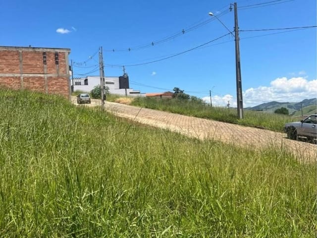 Terreno com 250m², à venda, no bairro Colinas da Mantiqueira  em Cambuí