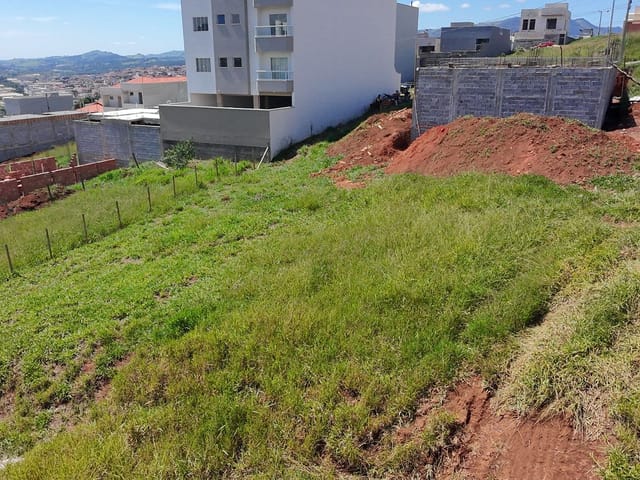 Terreno com 250m², à venda, no bairro Colinas da Mantiqueira  em Cambuí