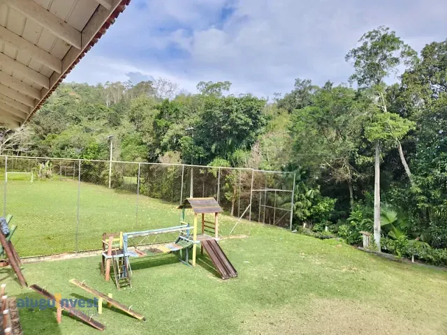 Terreno com 14622m², para alugar, no bairro Sambaqui em Florianópolis