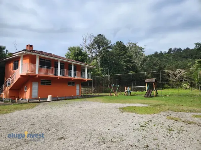 Terreno com 14622m², para alugar, no bairro Sambaqui em Florianópolis