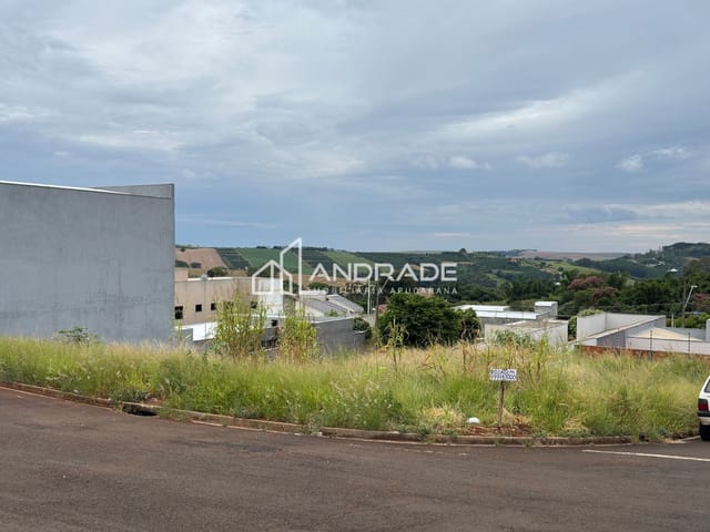 Terreno com 300m², à venda, no bairro Nucleo Habitacional Papa Joao Paulo I em Apucarana