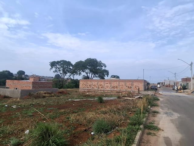 Terreno com 208m², à venda, no bairro Residencial Acrópole II em Goiânia
