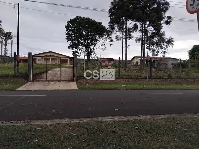 Chácara com 3000m² 2 quartos e 3 banheiros, à venda, no bairro Estância Cabral em Cambé