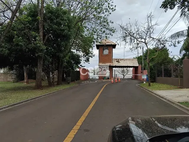 Chácara com 3000m² 2 quartos e 3 banheiros, à venda, no bairro Estância Cabral em Cambé