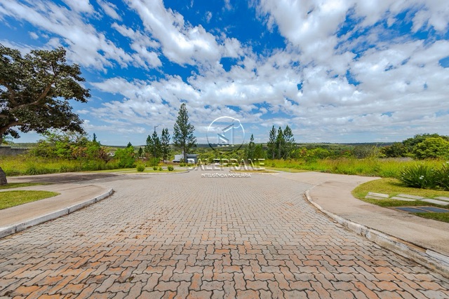 Terreno com 2500m², à venda, no bairro Park Way em Brasília