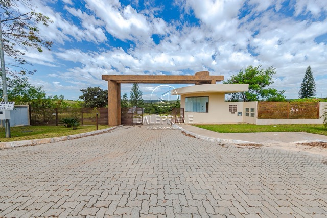 Terreno com 2500m², à venda, no bairro Park Way em Brasília