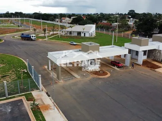Terreno com 370m², à venda, no bairro Centro em Chapada Dos Guimarães