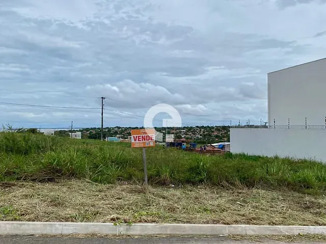 Terreno com 250m², à venda, no bairro Cidade Jardim (Buriti) em Santarém